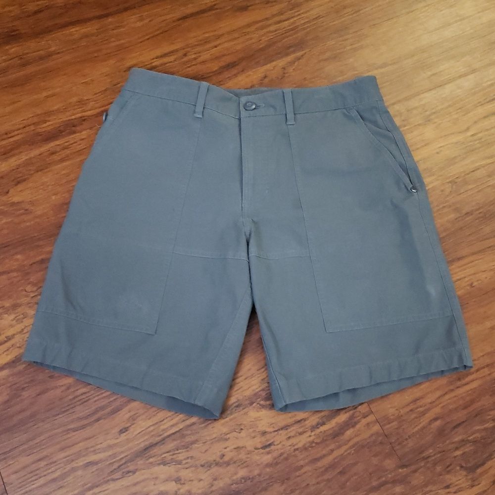 VUORI Men's Gray Summer Athletic Casual Trendy Performance Summer Shorts Size 28